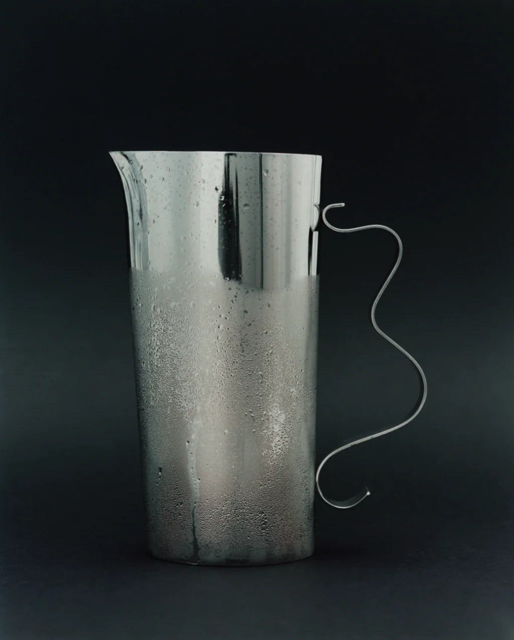 Squiggle Pitcher