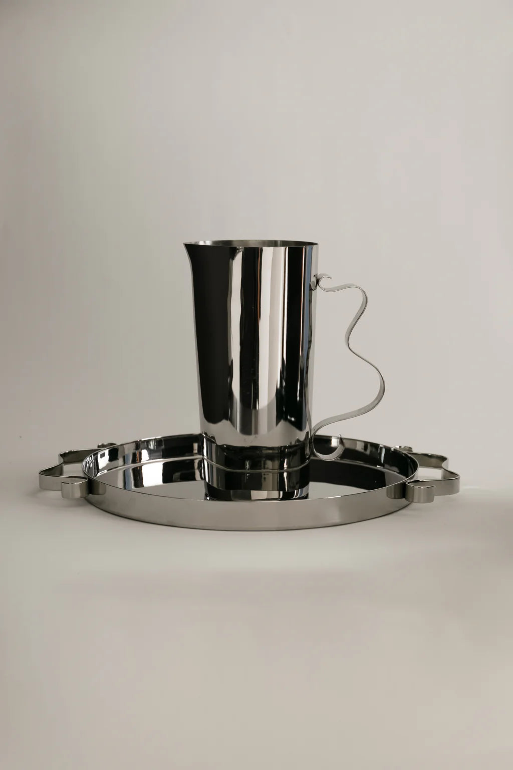 Squiggle Pitcher